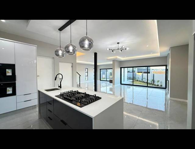 4 BEDROOM HOUSE FOR SALE IN FOUNTAINBROOK ESTATE